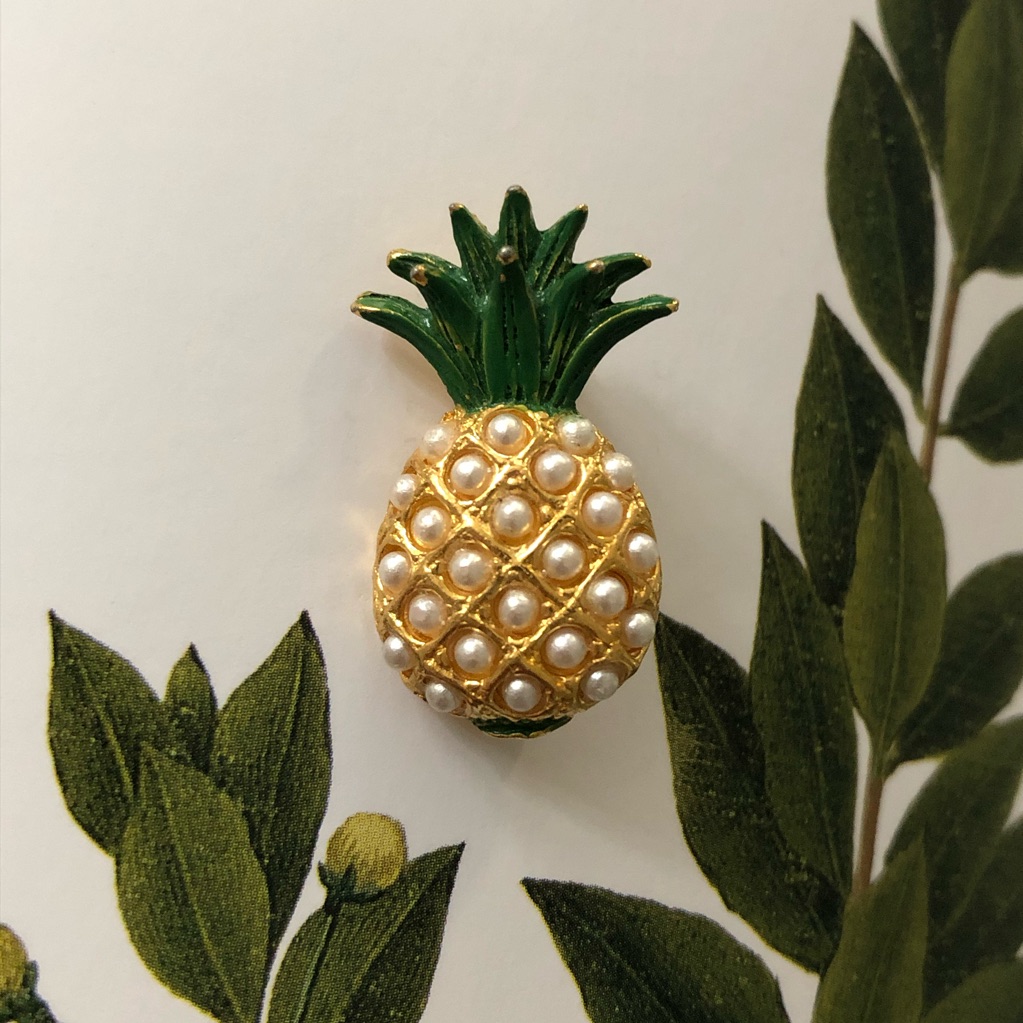 Vintage Gold Tone Pearl Pineapple Brooch